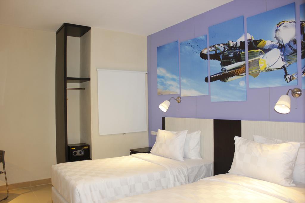Sinar Sport Hotel Бенгкулу Екстериор снимка