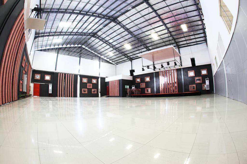 Sinar Sport Hotel Бенгкулу Екстериор снимка