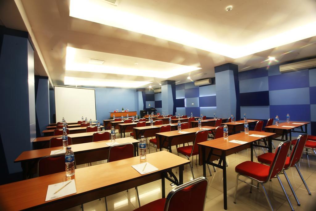 Sinar Sport Hotel Бенгкулу Екстериор снимка